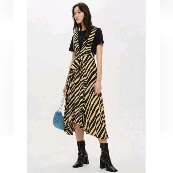 Topshop Dresses & Skirts - TOPSHOP Black And Tan Zebra Print Pinafore Dress Size 8
